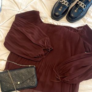 Aritzia Wilfred Talence Blouse in Burgundy
